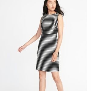 ✨Old Navy knit sheath dress ✨